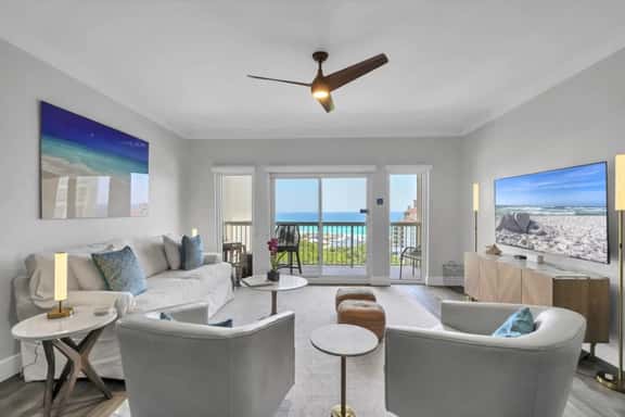 Stunning beach views  *Not your grandma’s condo* - Image 1